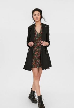 Плащ Stradivarius