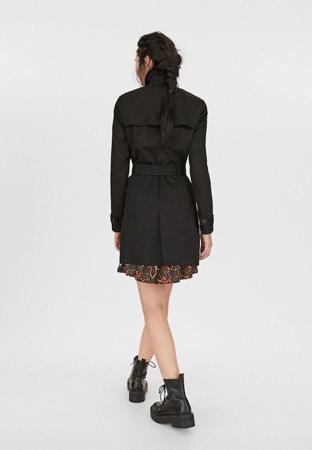 Плащ Stradivarius