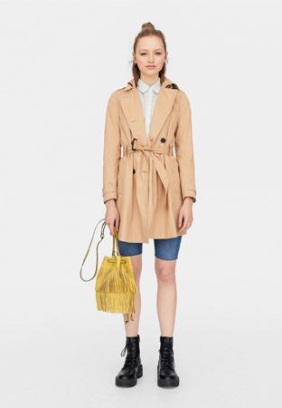 Плащ Stradivarius