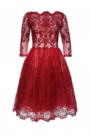 Платье  - красный цвет