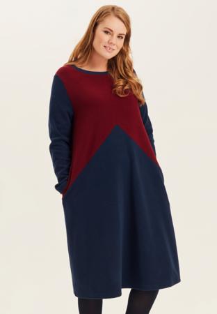 Платье Lessismore