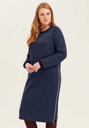 Платье Lessismore