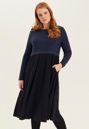 Платье Lessismore