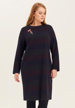 Платье Lessismore