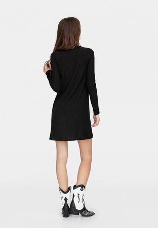 Платье Stradivarius