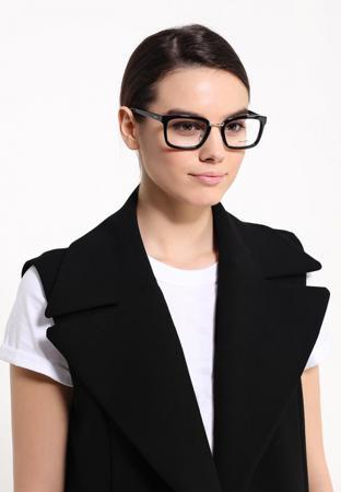 Солнцезащитные очки Prada