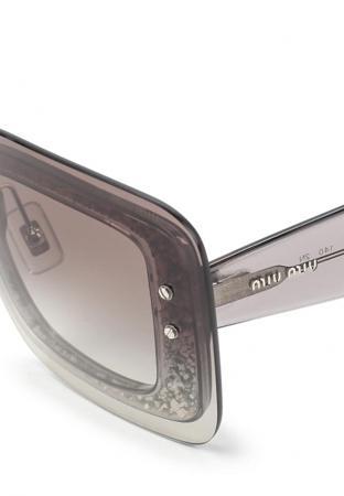 Солнцезащитные очки Miu Miu