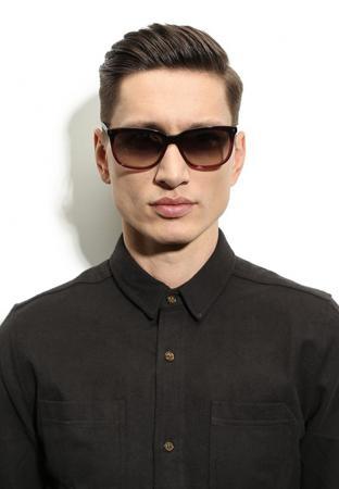 Солнцезащитные очки Prada