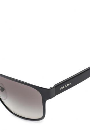 Солнцезащитные очки Prada