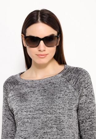 Солнцезащитные очки Prada