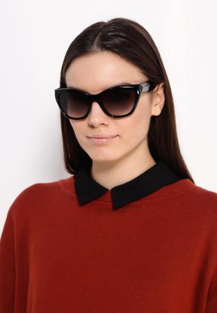 Солнцезащитные очки Prada
