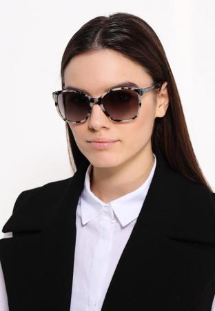 Солнцезащитные очки Prada