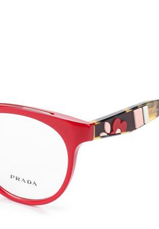 Солнцезащитные очки Prada