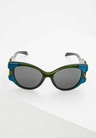 Солнцезащитные очки Prada