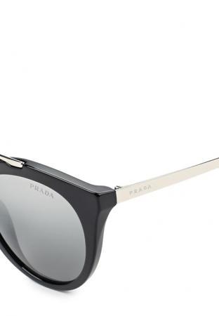 Солнцезащитные очки Prada