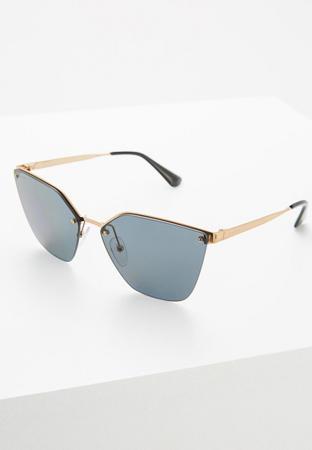 Солнцезащитные очки Prada