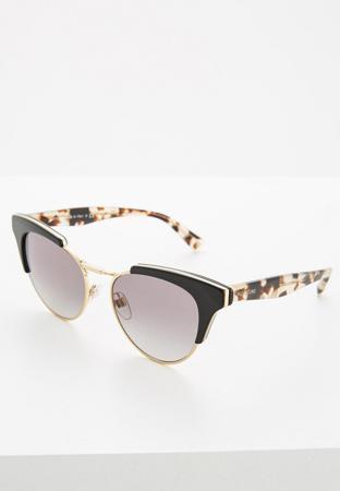Солнцезащитные очки Valentino
