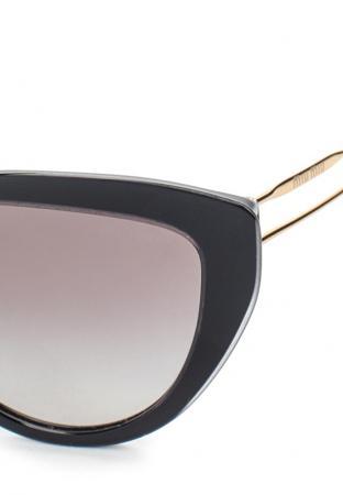 Солнцезащитные очки Miu Miu