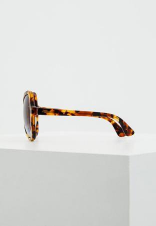 Солнцезащитные очки Prada