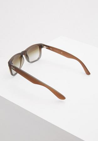 Солнцезащитные очки Ray-Ban®