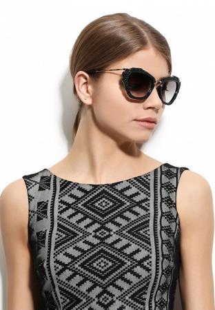Солнцезащитные очки Miu Miu