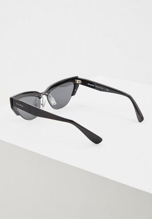 Солнцезащитные очки Miu Miu