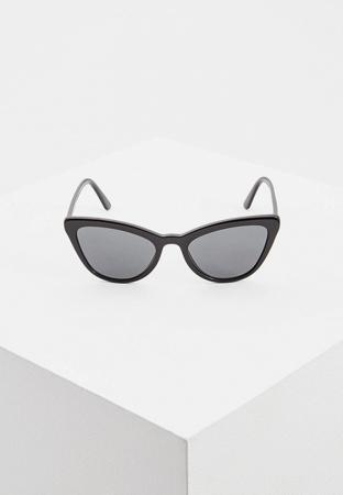 Солнцезащитные очки Prada