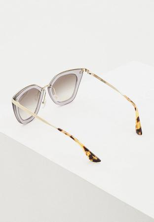Солнцезащитные очки Prada