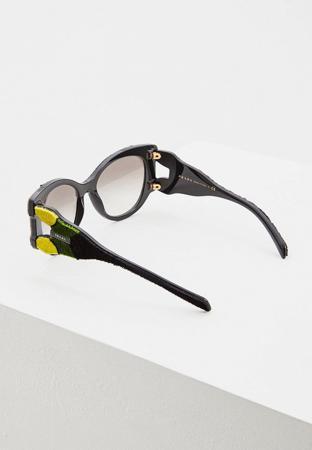 Солнцезащитные очки Prada