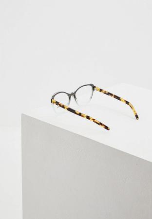 Солнцезащитные очки Prada