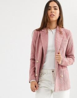 Блейзер b.Young