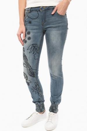 Джинсы Desigual