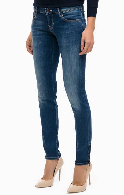 Джинсы Guess