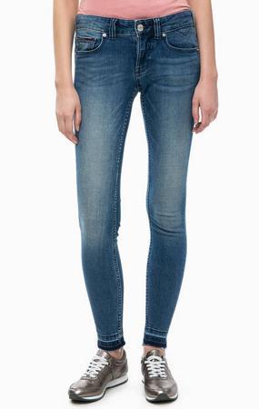 Джинсы Tommy Jeans