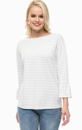 Футболка b.young