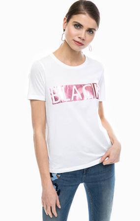 Футболка b.young