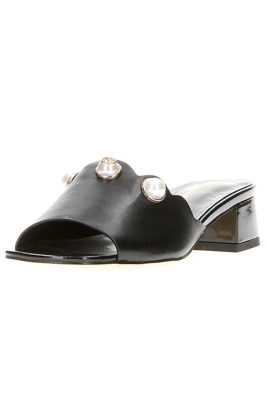 Босоножки MADELLA