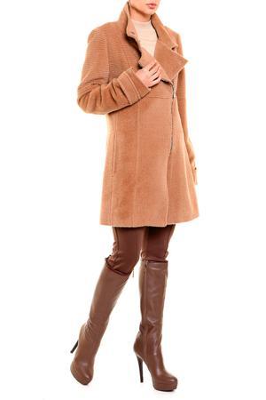 Пальто и плащи BGN