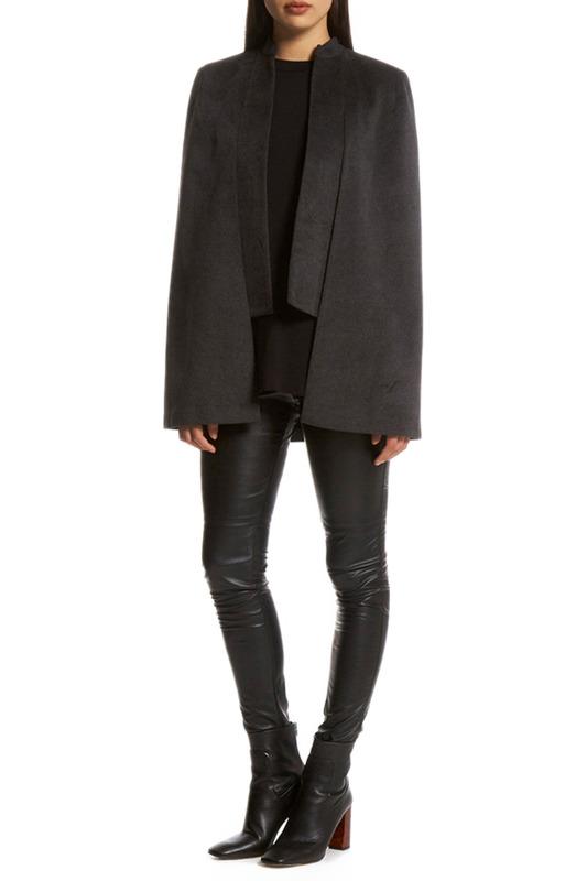 Пальто и плащи  - Серый цвет