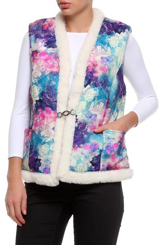 Жилет  -  цвет