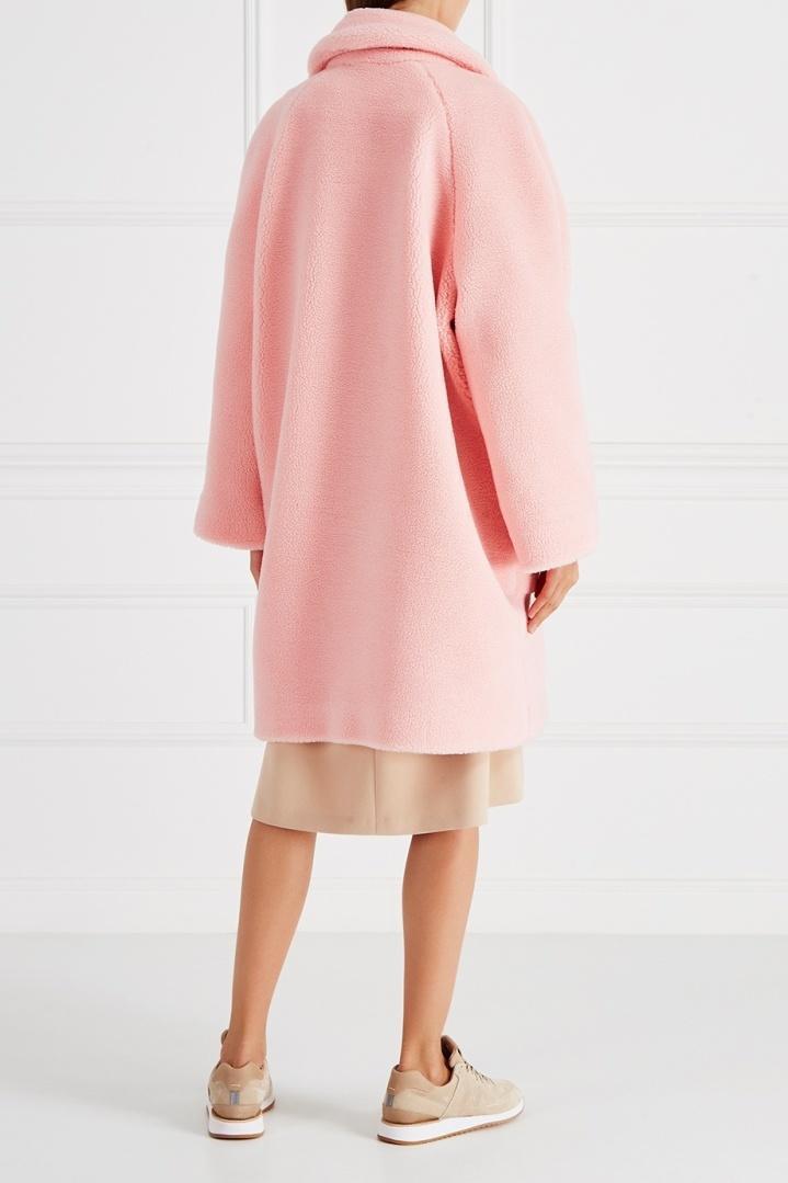 Пальто  - розовый цвет