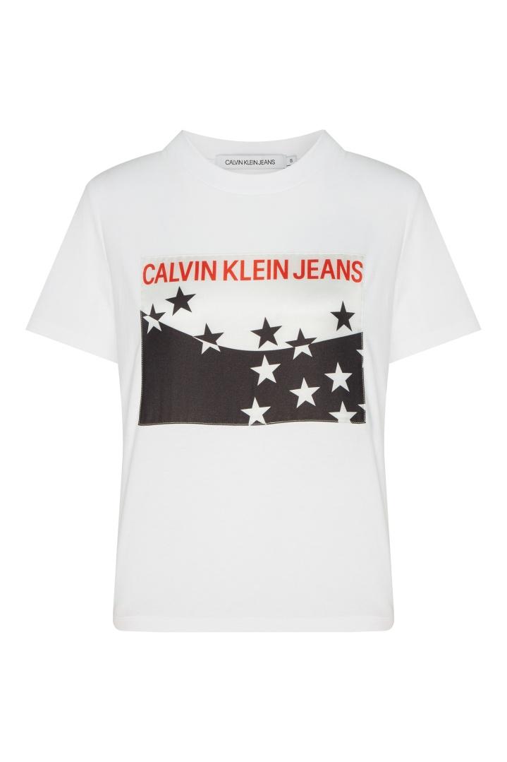 Белая футболка с нашивкой футболка Calvin Klein