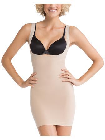 Корректирующее бельё Spanx