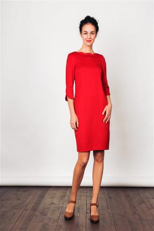 Платье  - красный  цвет