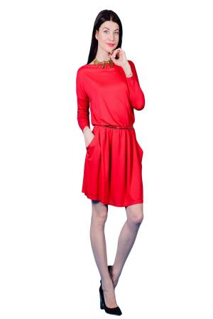 Платье  - красный  цвет