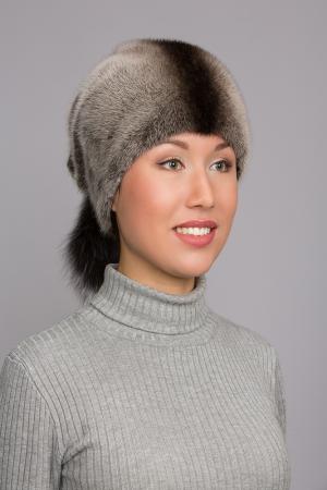 Шапка  - черный цвет