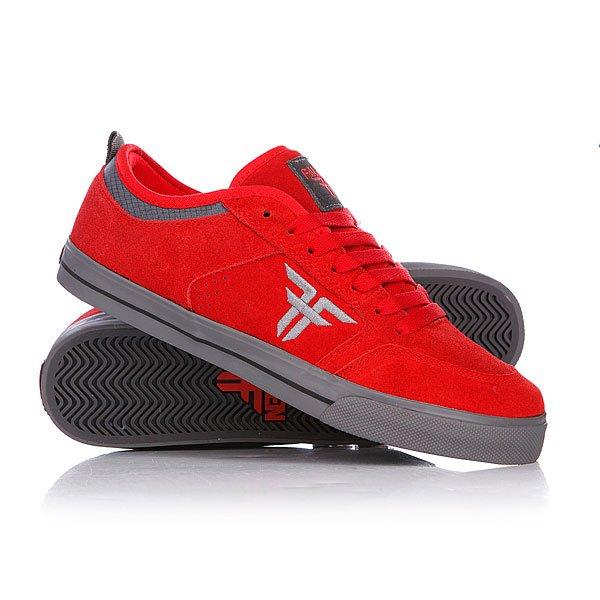 Кеды  - красный цвет