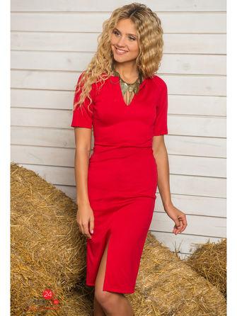 Платье  - красный цвет