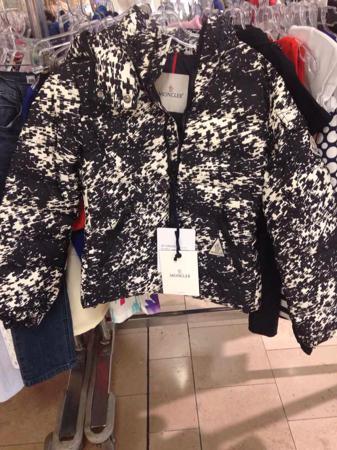 Пуховик Moncler