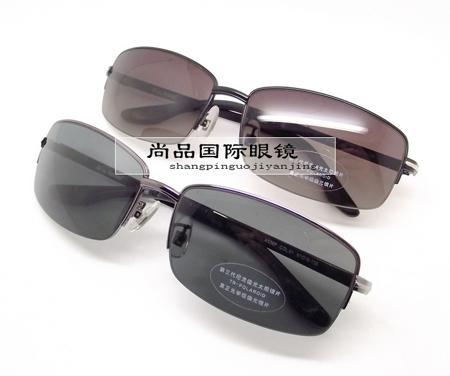 Солнцезащитные очки Armani